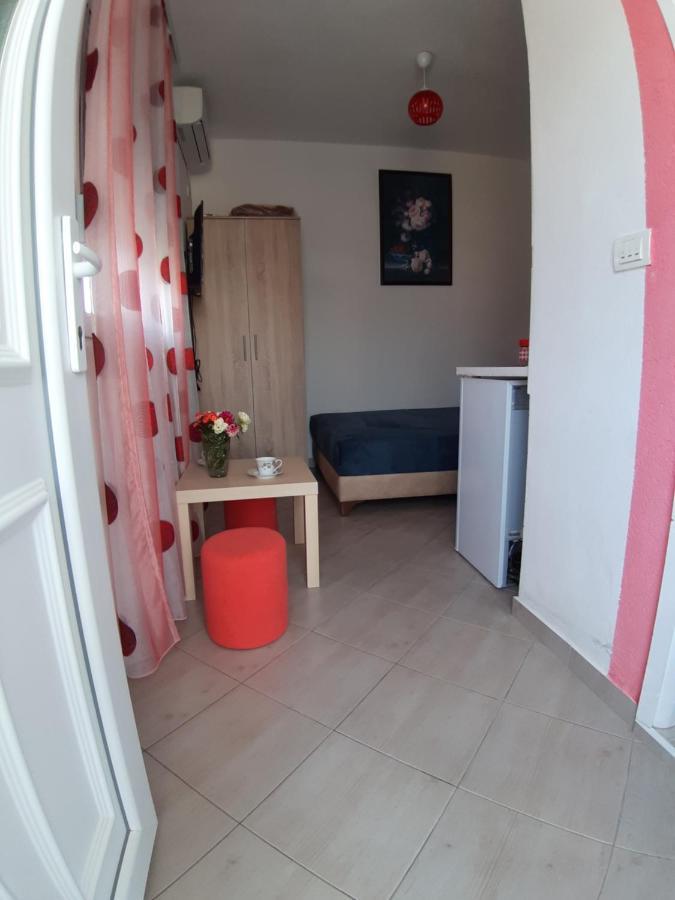 Apartments Snezana บาร์ ภายนอก รูปภาพ