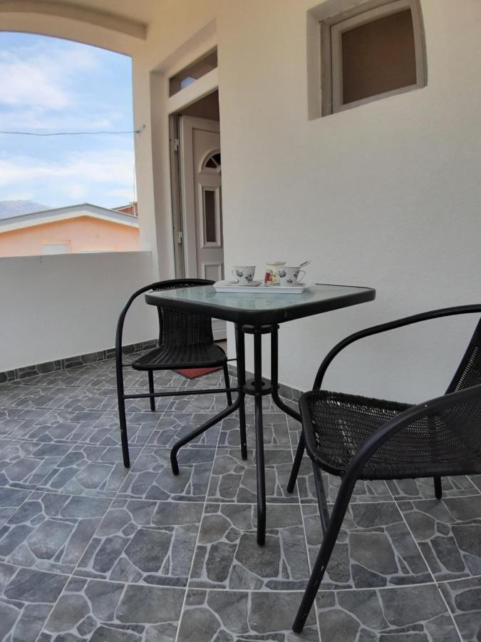 Apartments Snezana บาร์ ภายนอก รูปภาพ