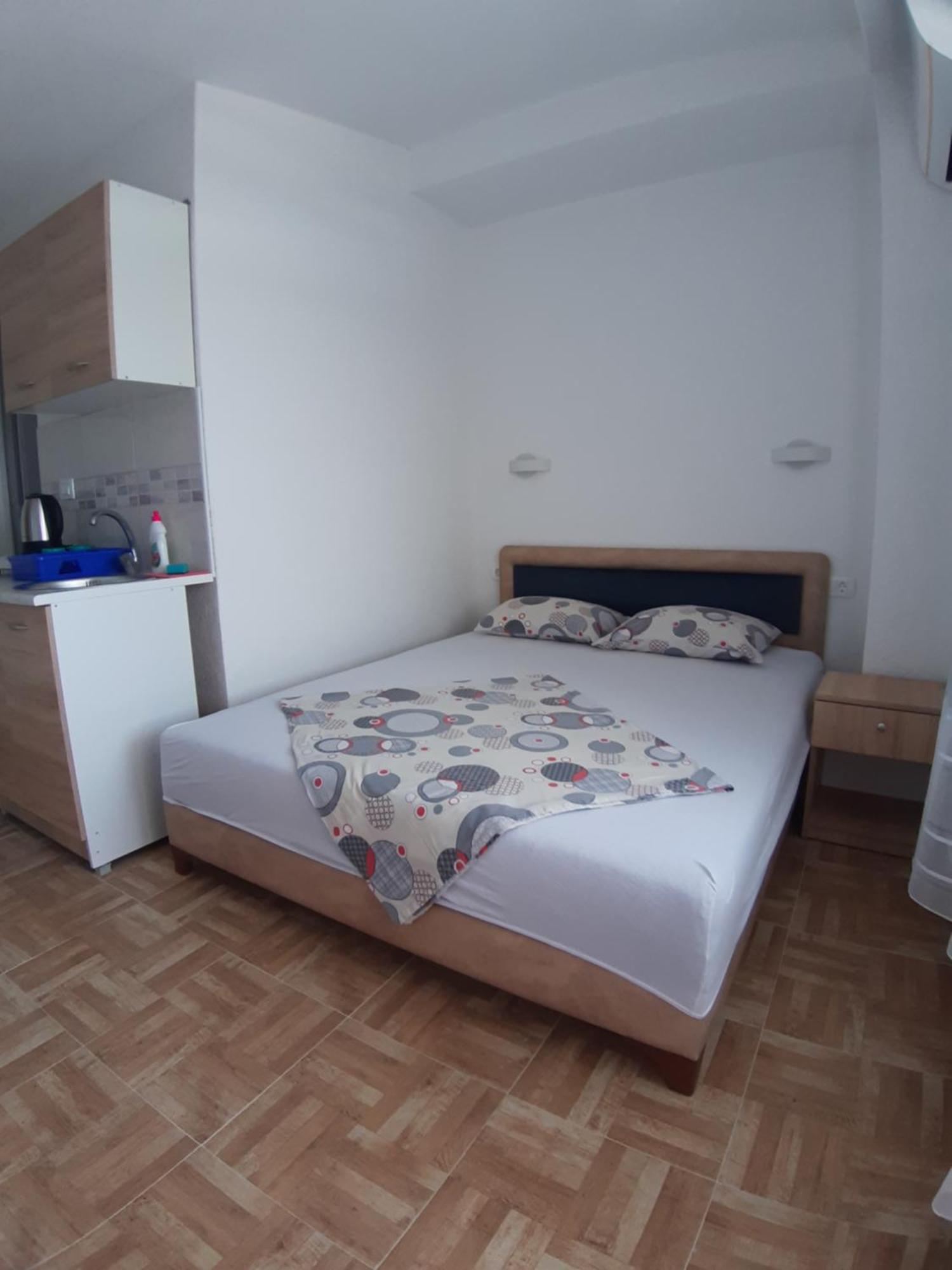 Apartments Snezana บาร์ ภายนอก รูปภาพ